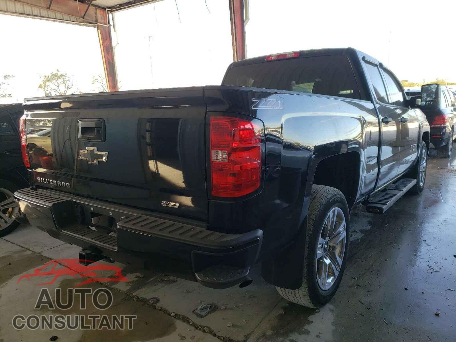CHEVROLET SILVERADO 2018 - 1GCRCPEC1JZ242058
