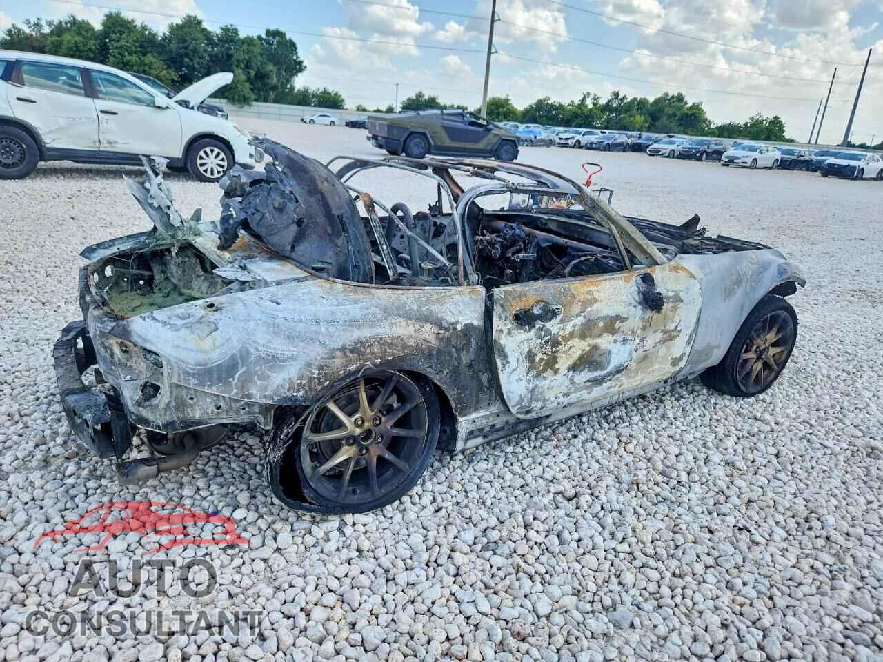 MAZDA MX5 2011 - JM1NC2LF8B0214620