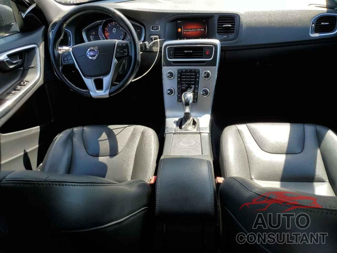 VOLVO V60 2018 - YV440MWK9J2054076