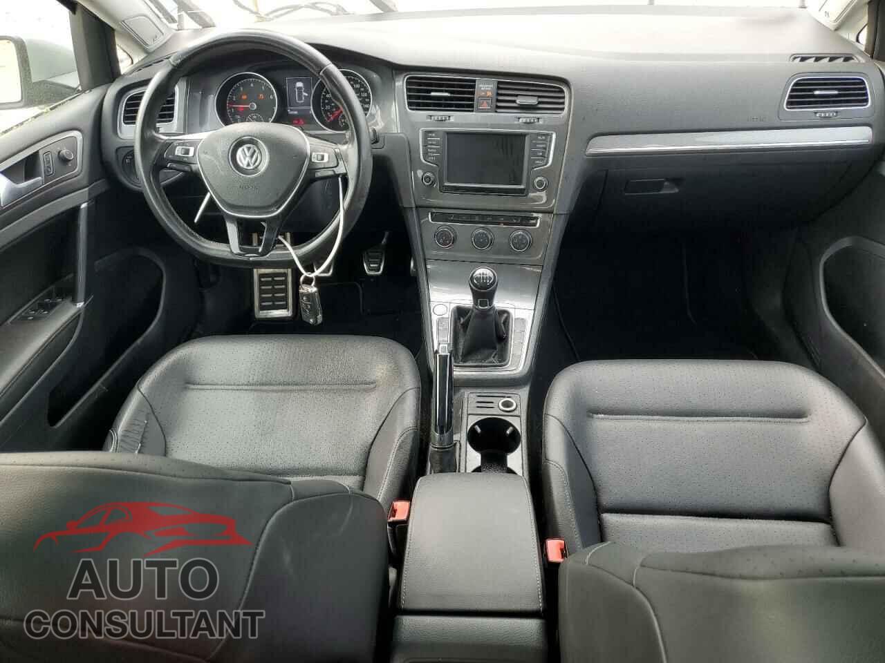 VOLKSWAGEN GOLF 2017 - 3VWM17AUXHM541202