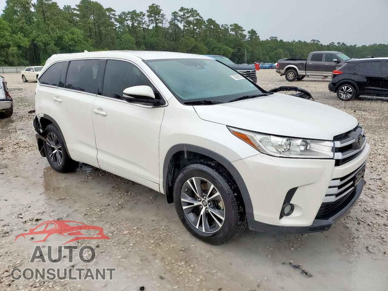 TOYOTA HIGHLANDER 2018 - 5TDZZRFH2JS241099