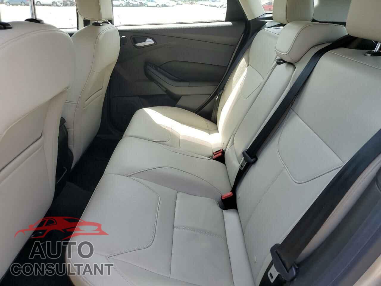 FORD FOCUS 2017 - 1FADP3N2XHL268174