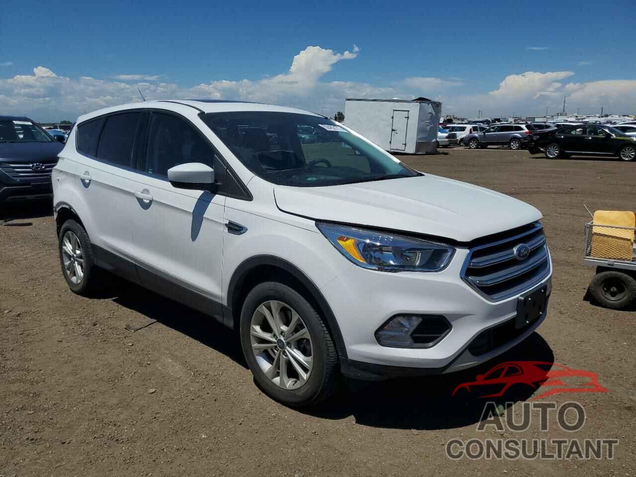 FORD ESCAPE 2017 - 1FMCU9G9XHUA24185