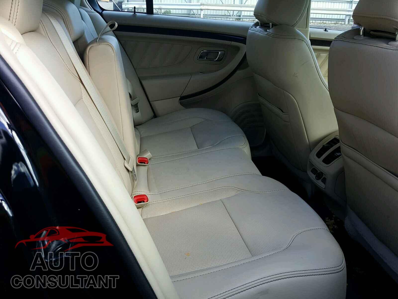 FORD TAURUS 2018 - 1FAHP2F8XJG130051