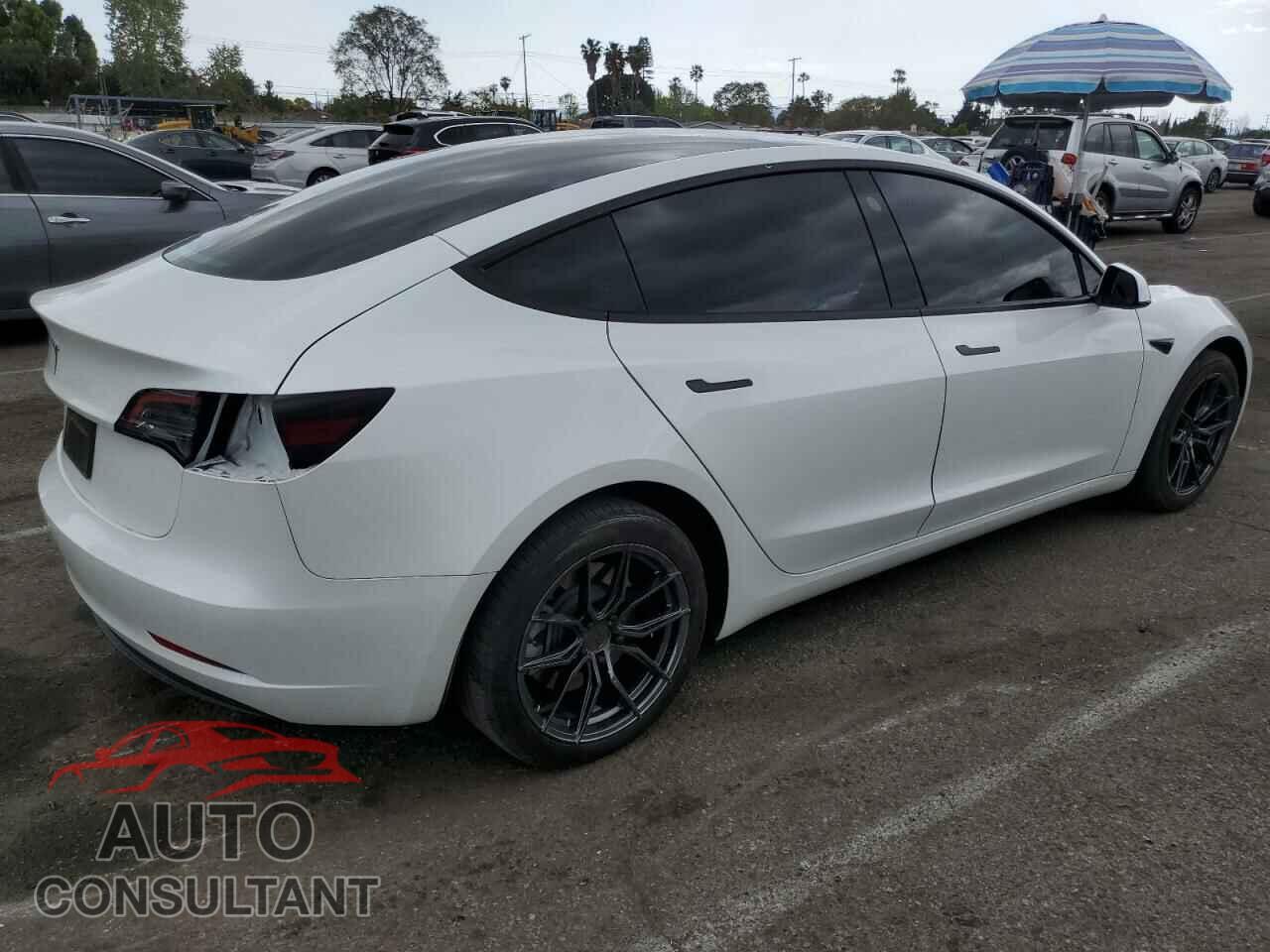 TESLA MODEL 3 2023 - 5YJ3E1EA7PF652082
