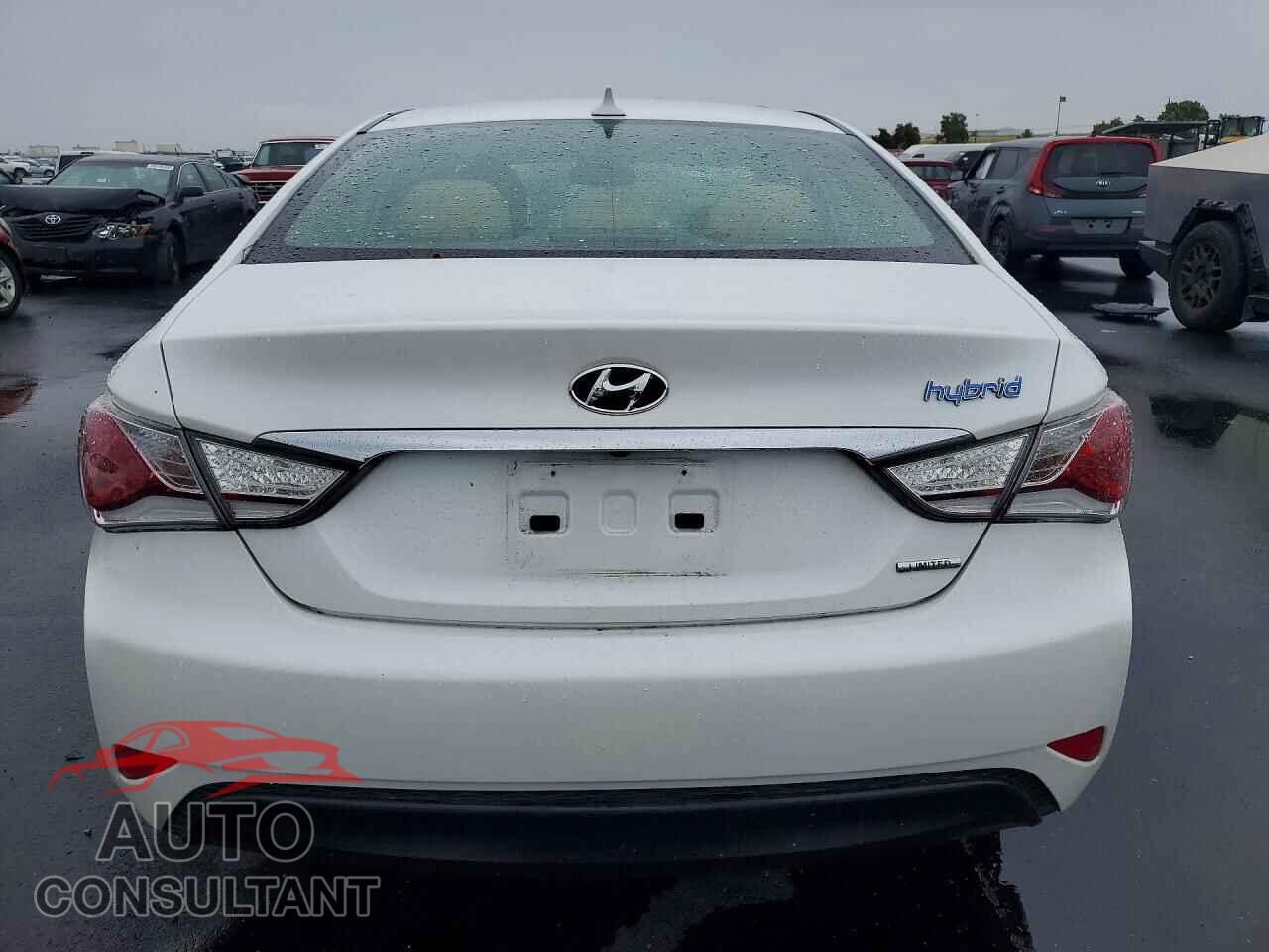 HYUNDAI SONATA 2013 - KMHEC4A46DA073049
