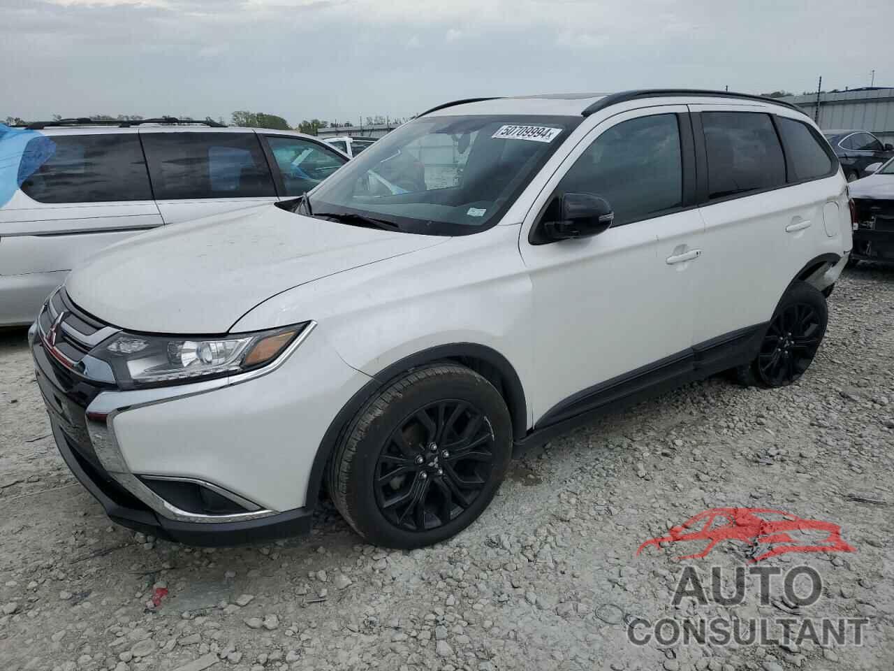 MITSUBISHI OUTLANDER 2018 - JA4AZ3A32JZ036820