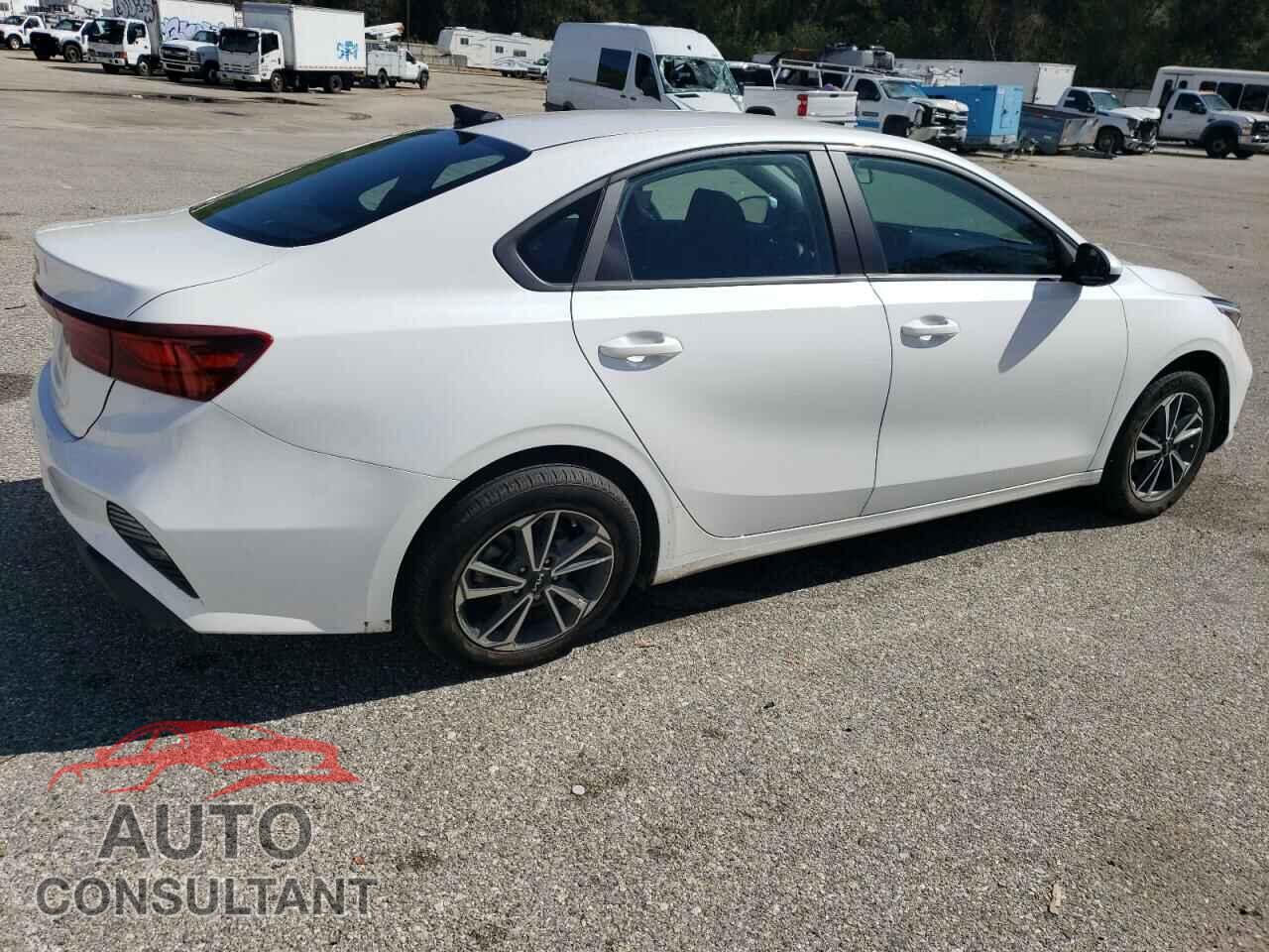 KIA FORTE 2023 - 3KPF24AD8PE560976