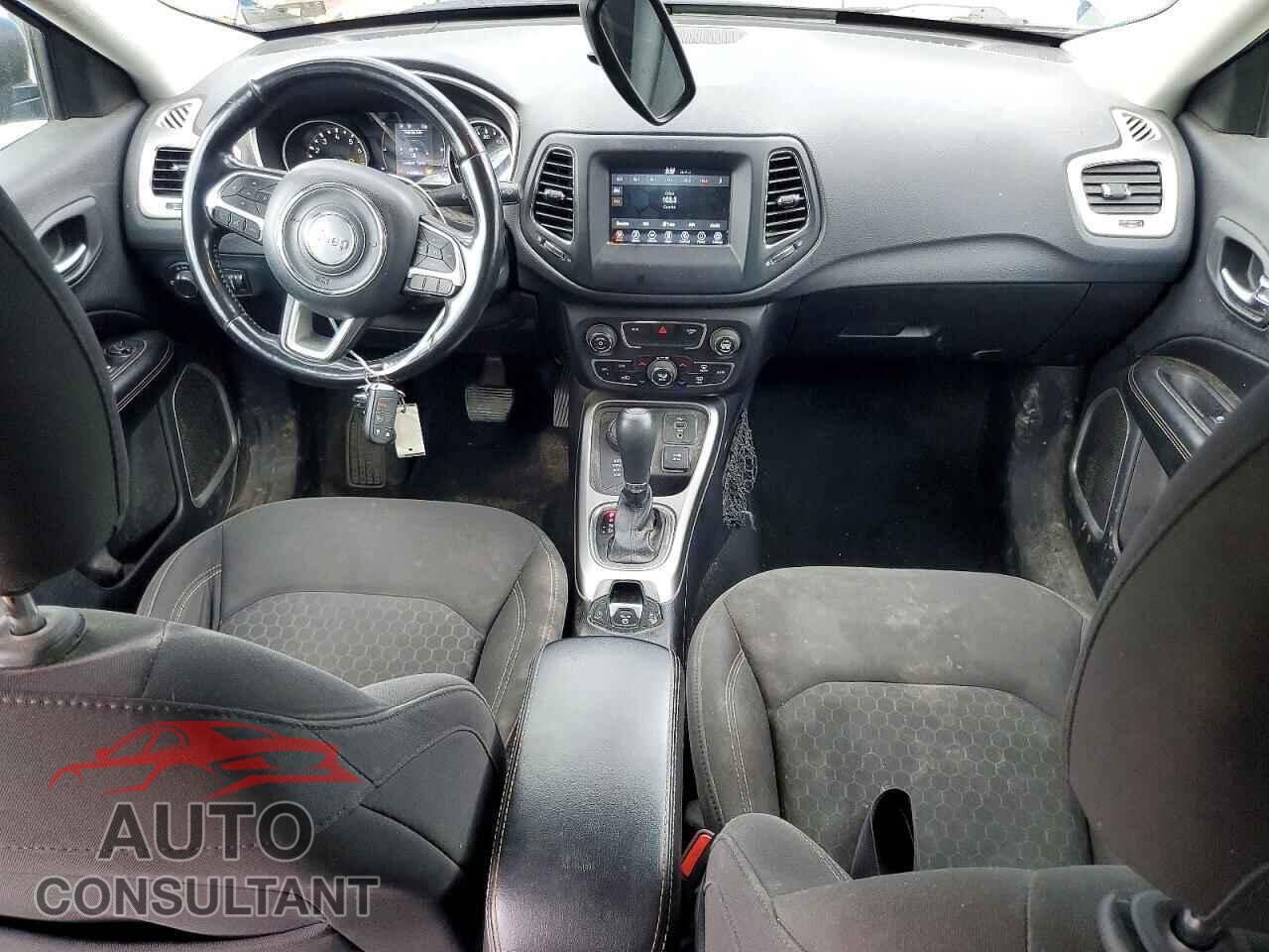 JEEP COMPASS 2020 - 3C4NJDAB9LT120428