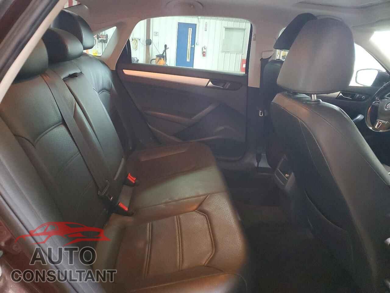 VOLKSWAGEN PASSAT 2012 - 1VWBN7A37CC108191