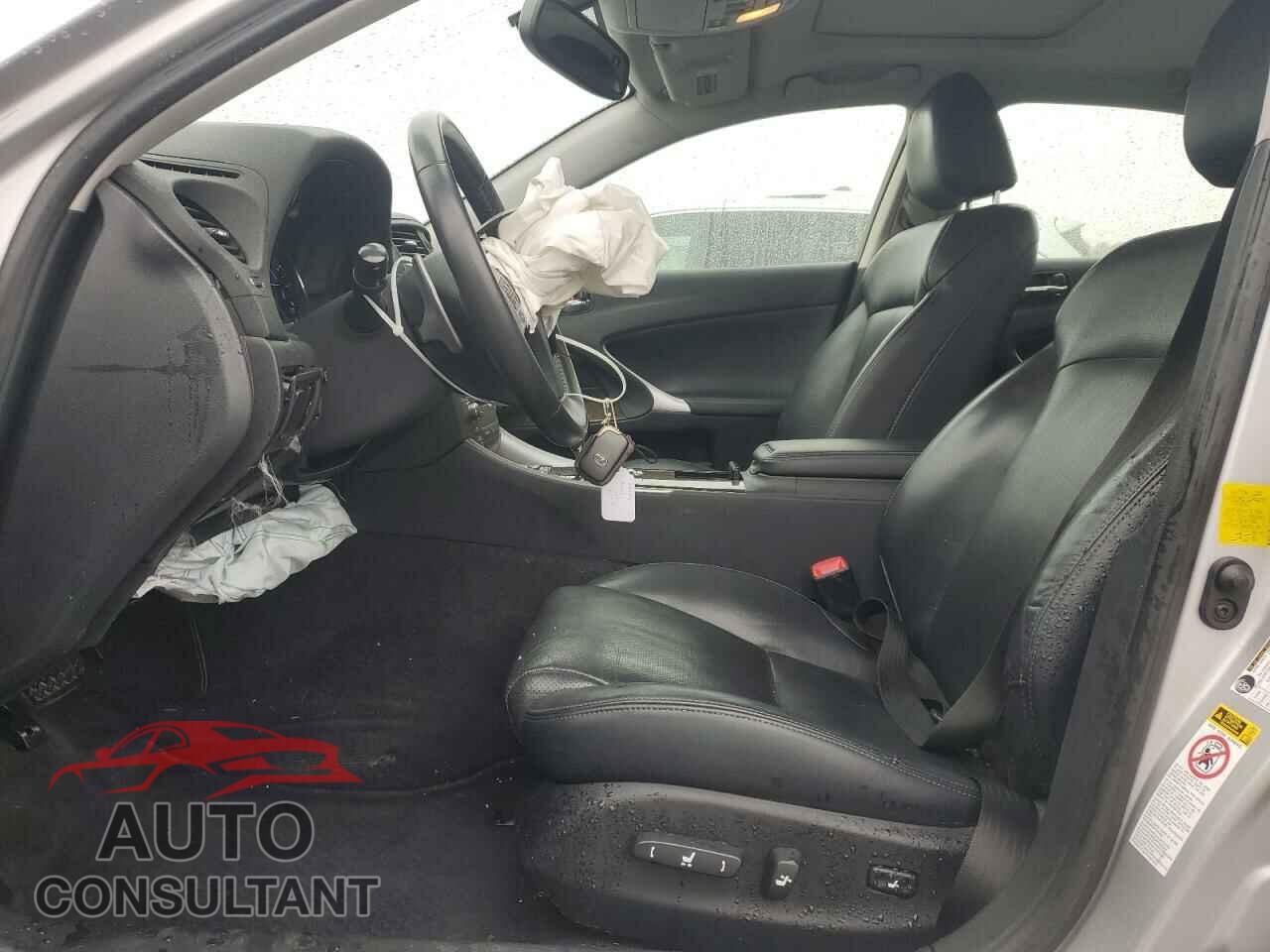 LEXUS IS 2013 - JTHCF5C29D5062865