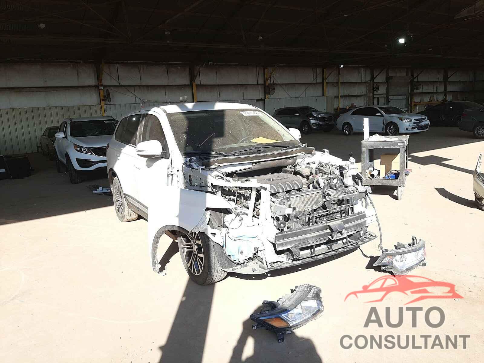 MITSUBISHI OUTLANDER 2018 - JA4AD3A35JZ042335