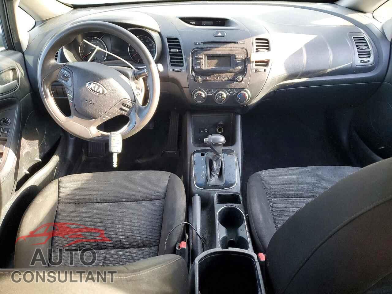 KIA FORTE 2017 - 3KPFK4A74HE025963