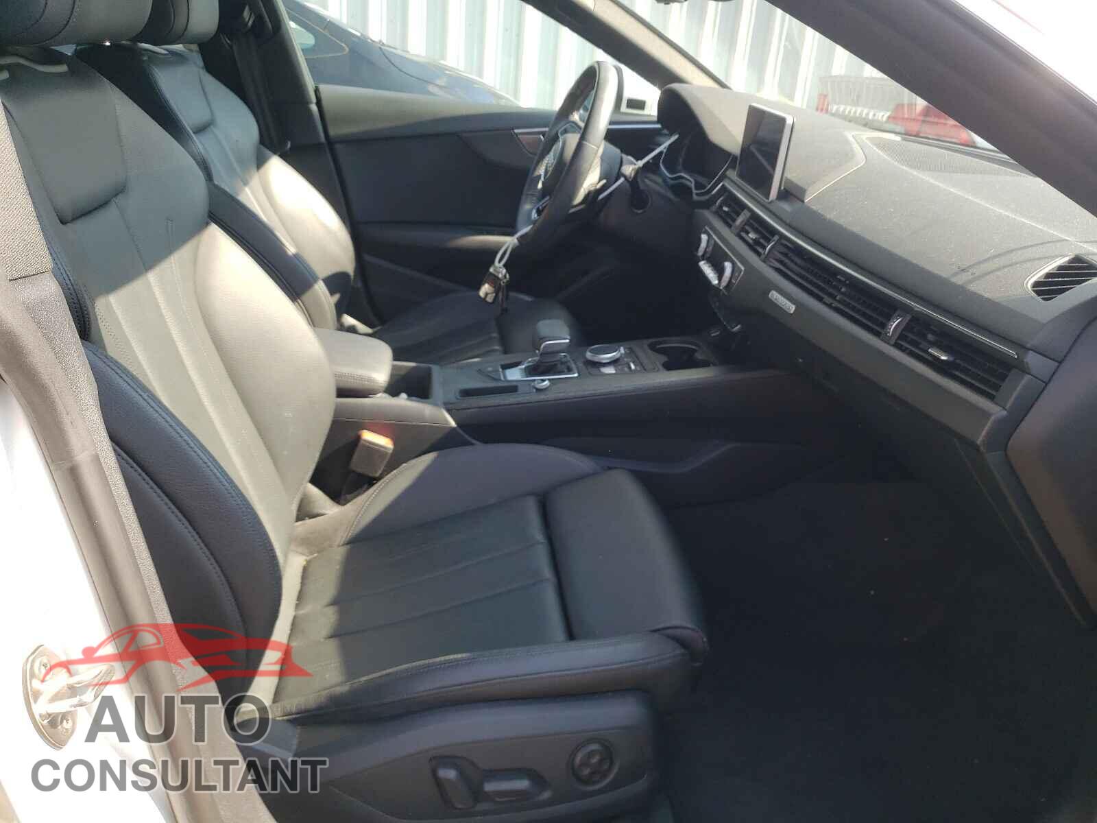 AUDI A5 2018 - WAUENCF57JA090137
