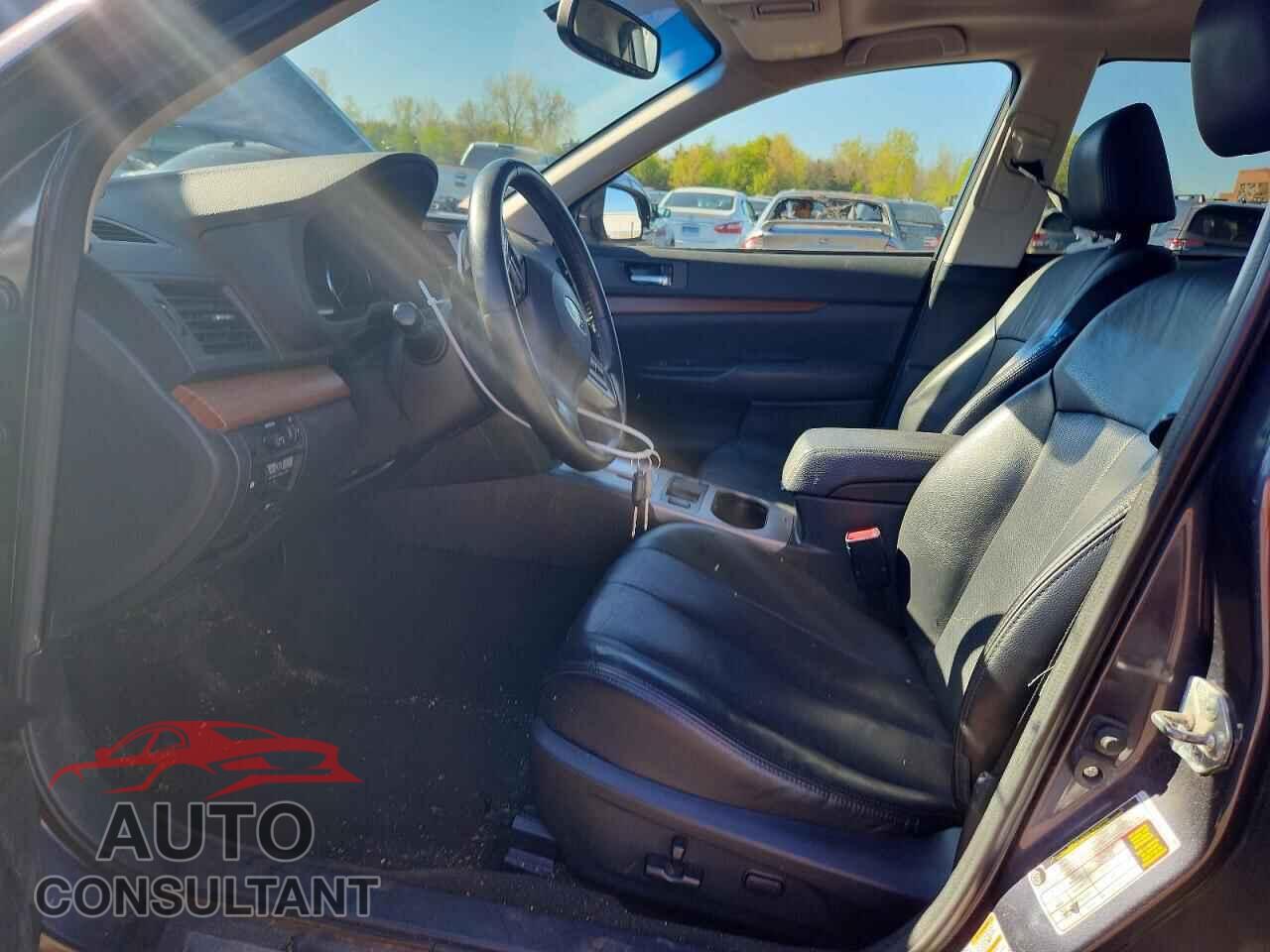 SUBARU OUTBACK 2013 - 4S4BRBKC8D3300922