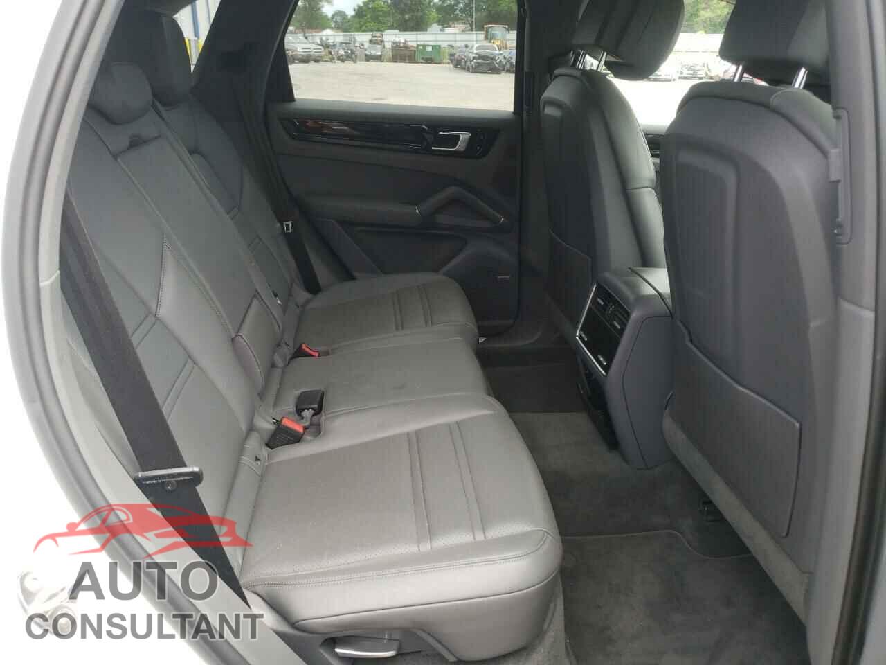 PORSCHE CAYENNE 2020 - WP1AA2AY2LDA01194