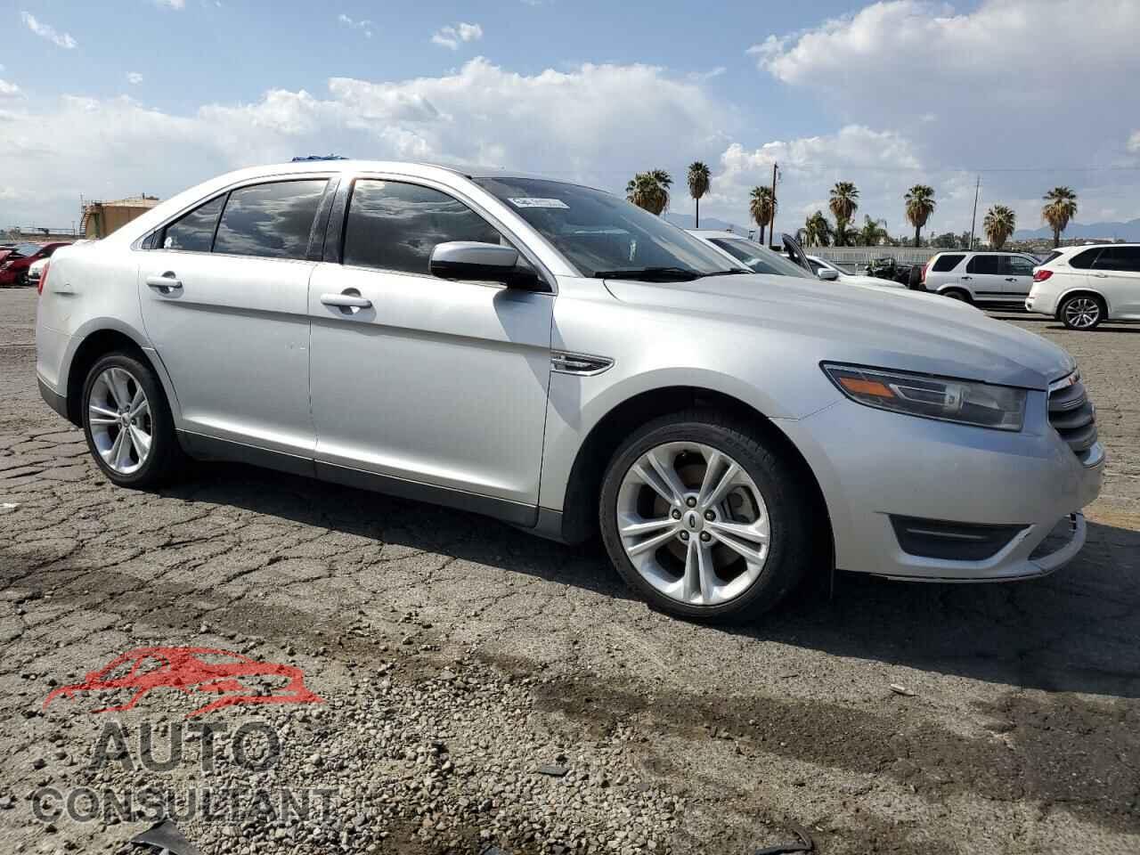 FORD TAURUS 2015 - 1FAHP2E88FG121647