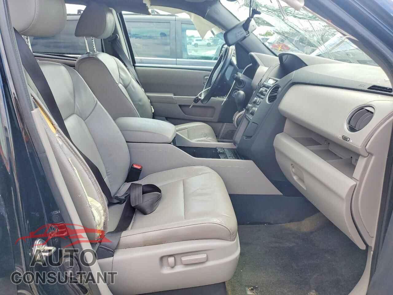 HONDA PILOT 2015 - 5FNYF3H55FB026610