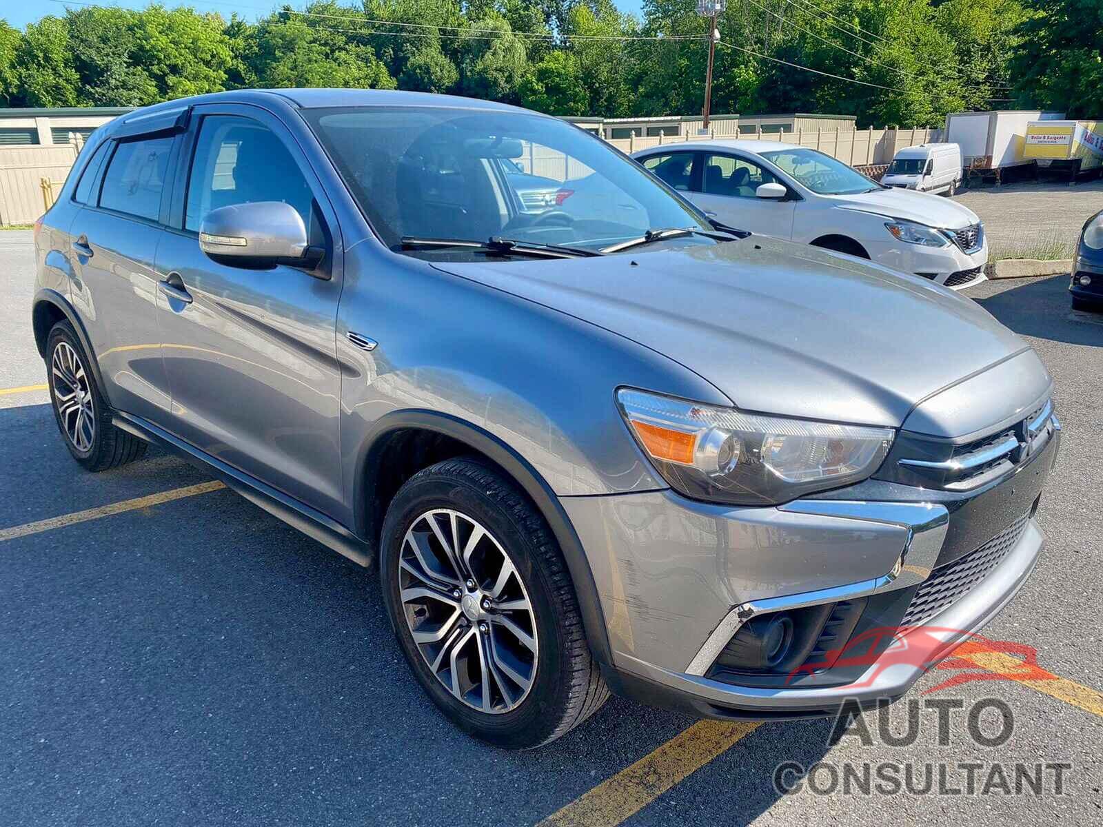 MITSUBISHI OUTLANDER 2018 - JA4AR3AU6JZ007927