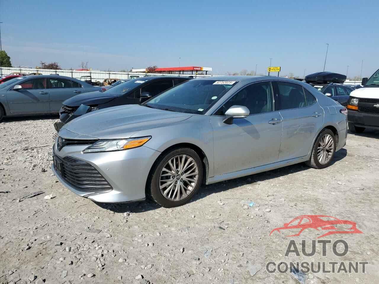 TOYOTA CAMRY 2018 - 4T1B11HK9JU091244