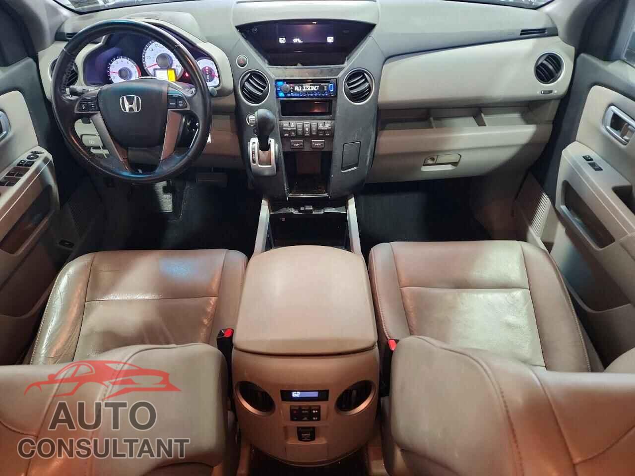 HONDA PILOT 2011 - 5FNYF4H59BB009907