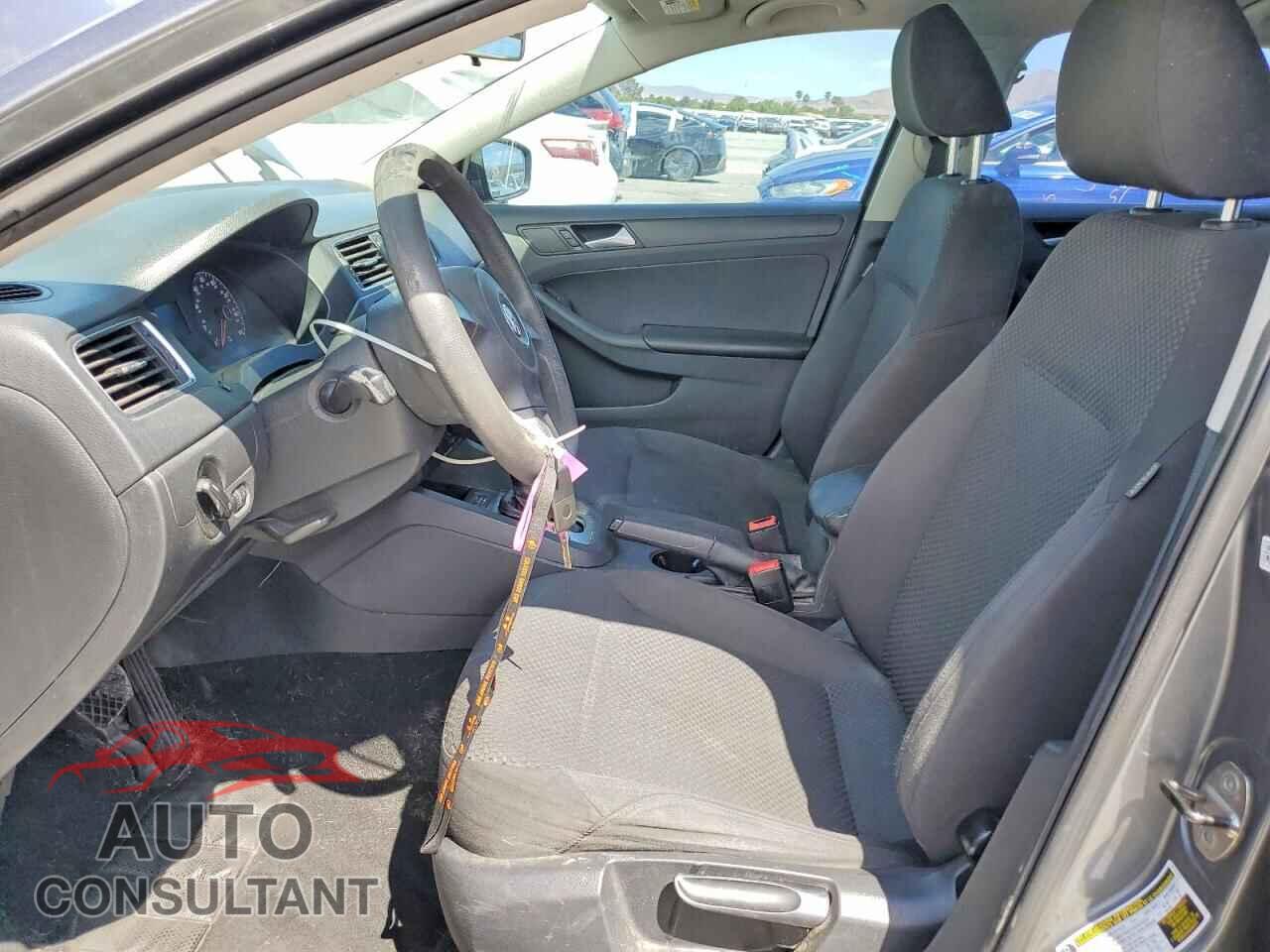 VOLKSWAGEN JETTA 2014 - 3VW2K7AJXEM214496