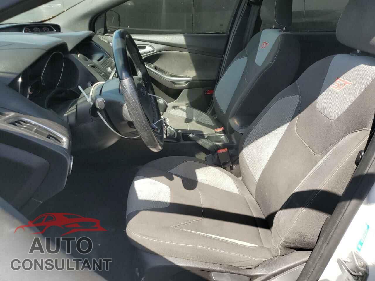 FORD FOCUS 2017 - 1FADP3L93HL332670