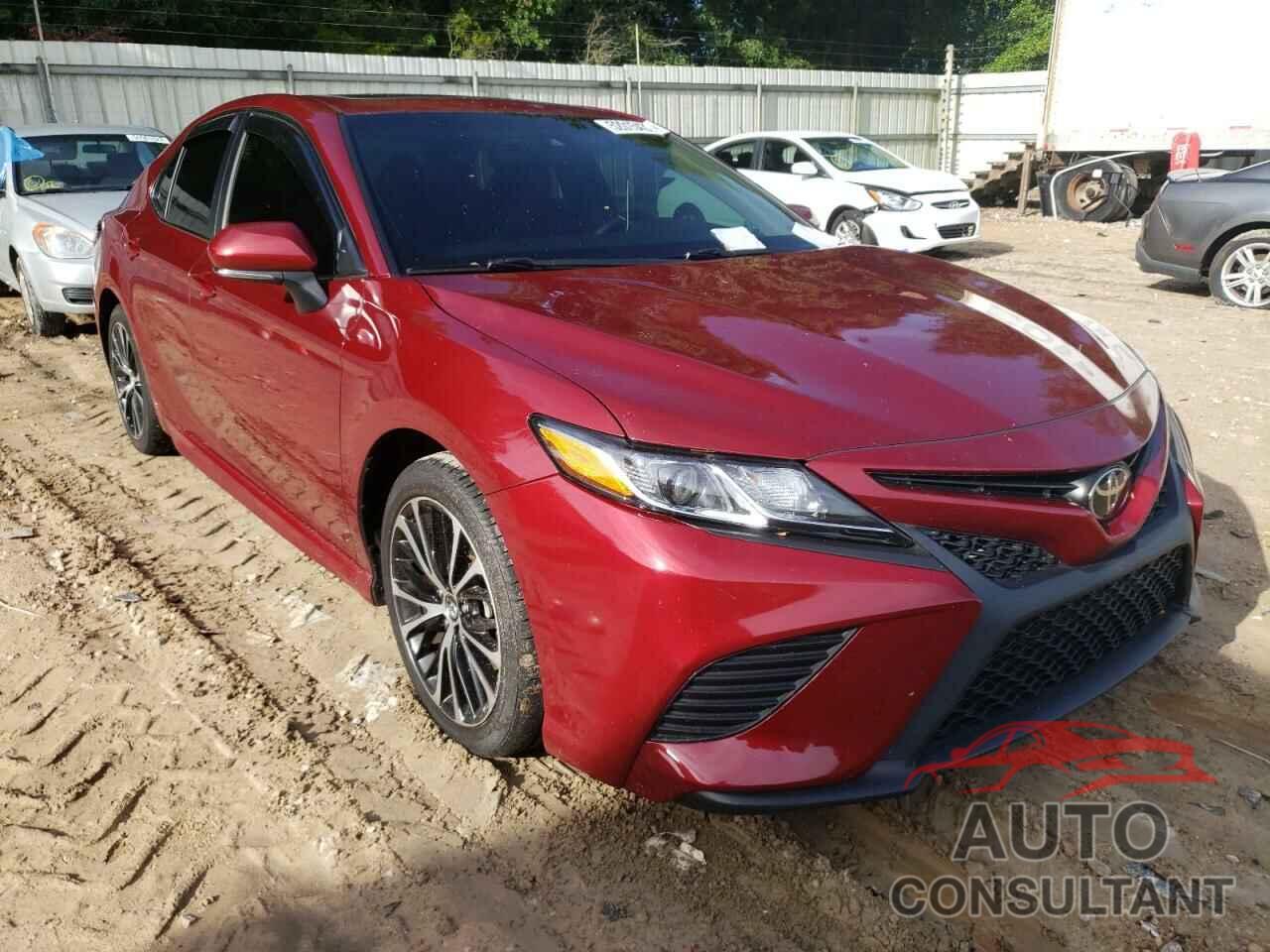 TOYOTA CAMRY 2018 - 4T1B11HK4JU642129