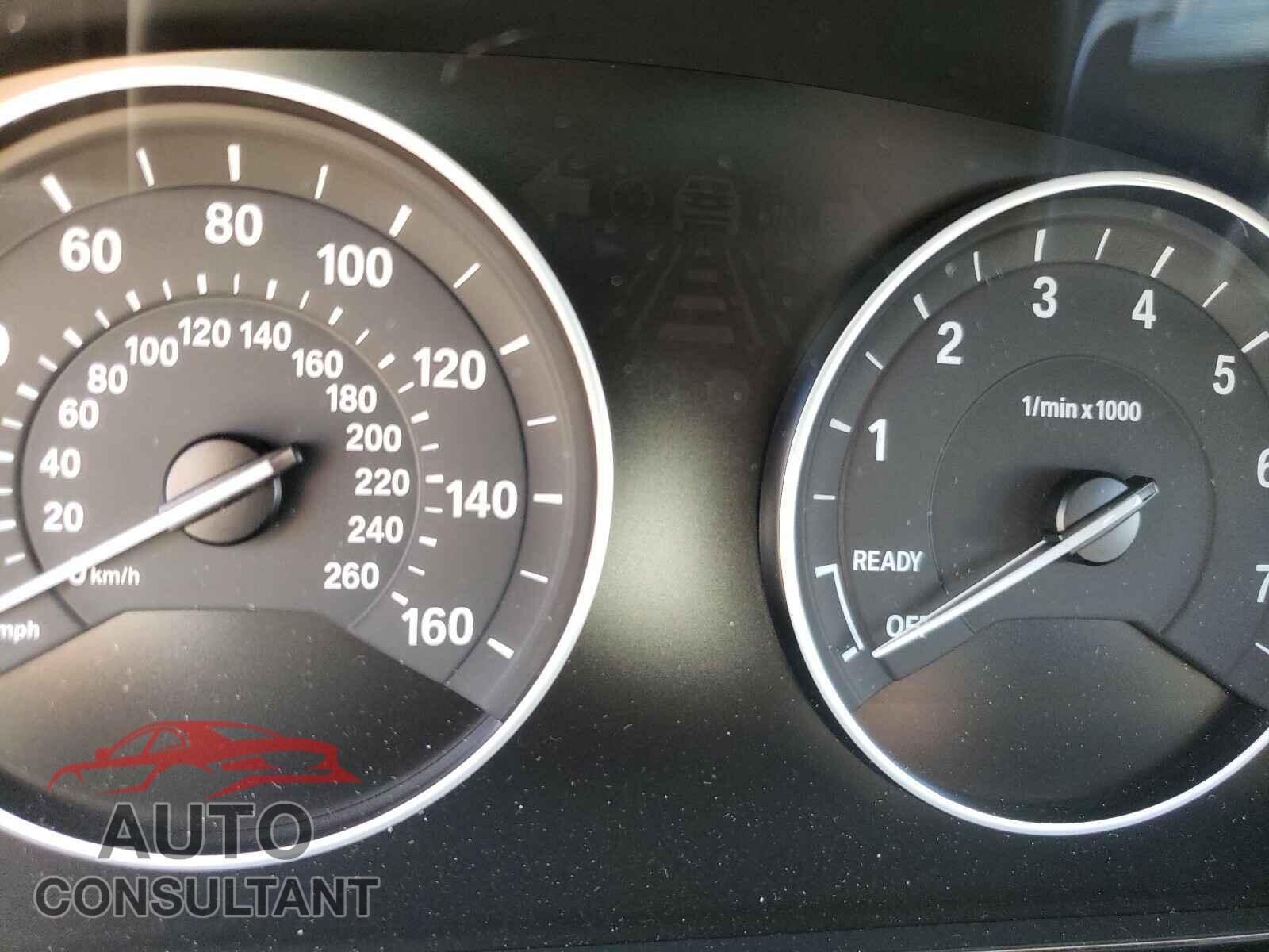 BMW 3 SERIES 2017 - WBA8A3C52HK691943