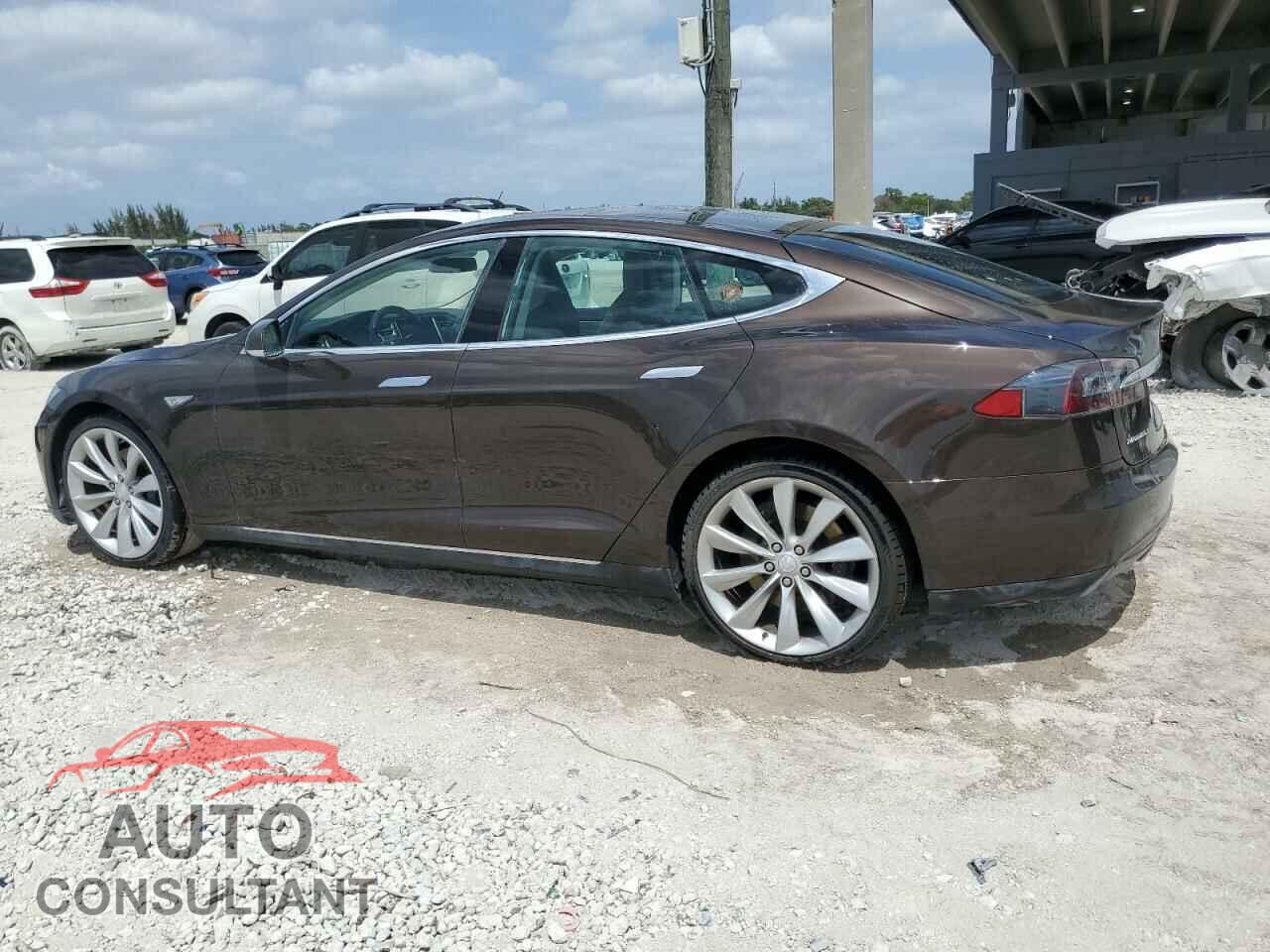 TESLA MODEL S 2013 - 5YJSA1CPXDFP20613