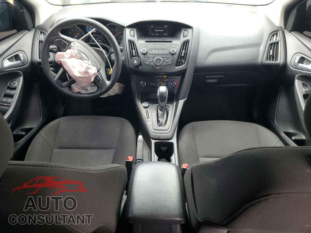 FORD FOCUS 2015 - 1FADP3F20FL249872