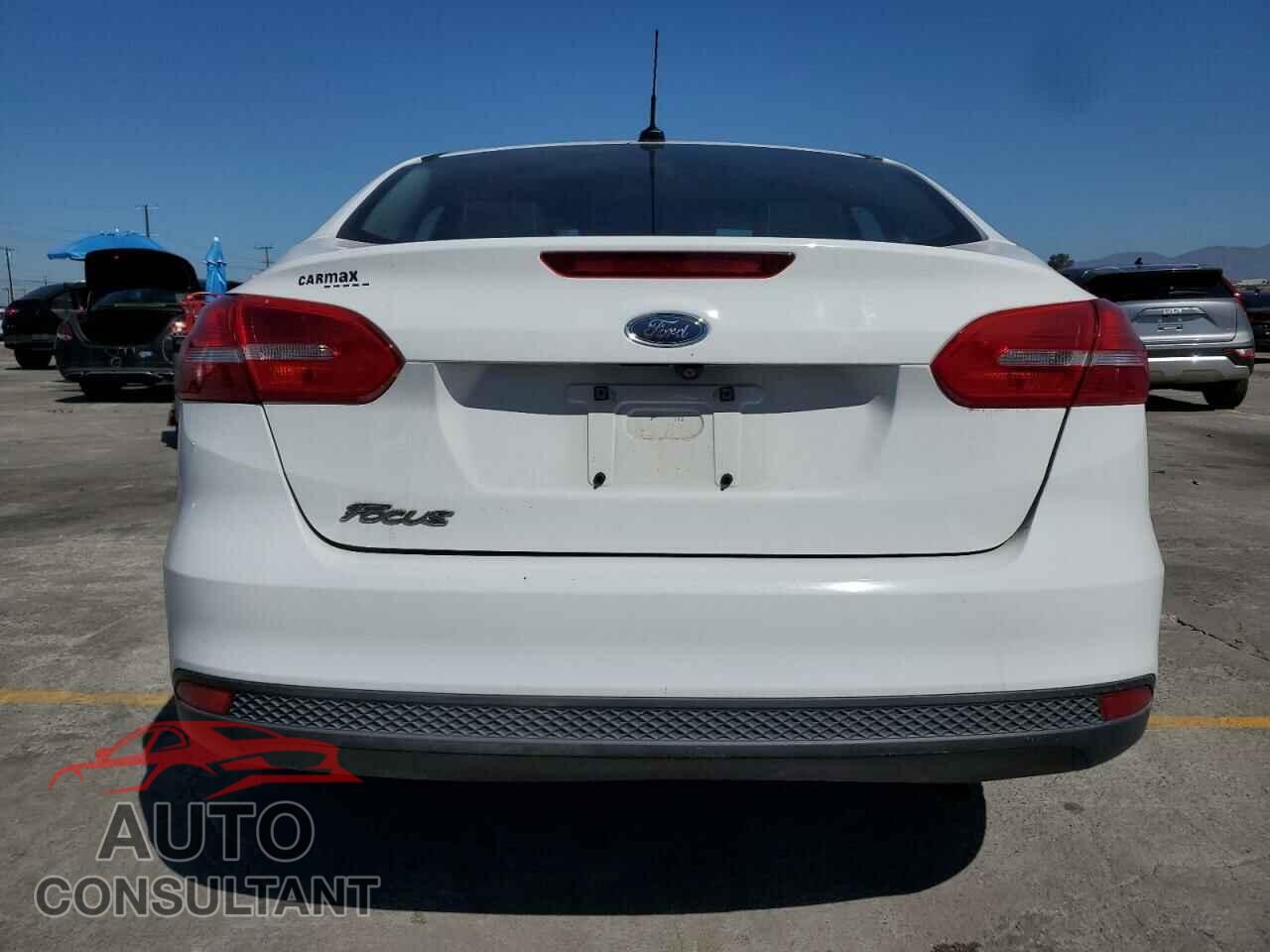 FORD FOCUS 2017 - 1FADP3E20HL348180
