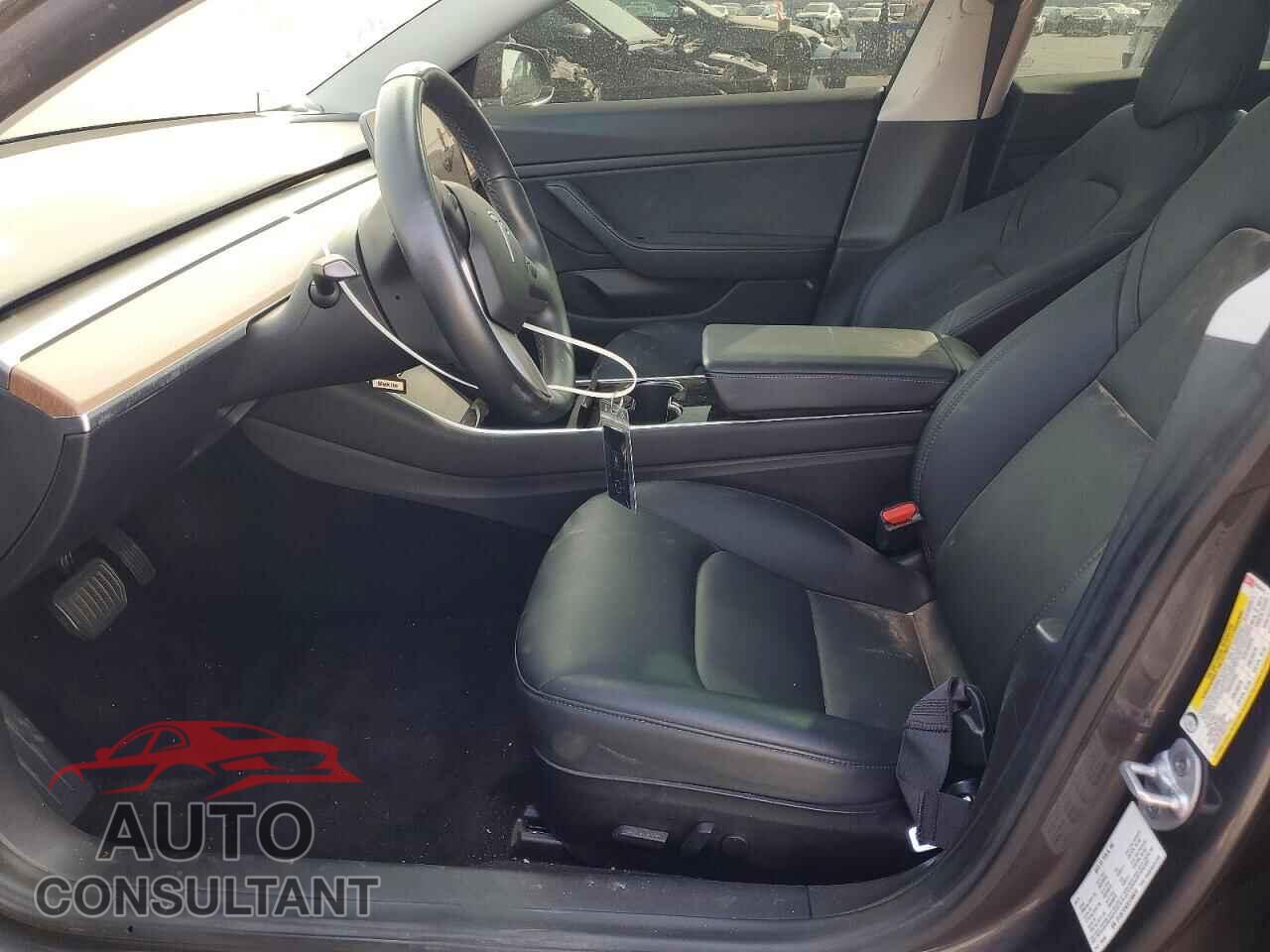 TESLA MODEL 3 2019 - 5YJ3E1EA2KF298870