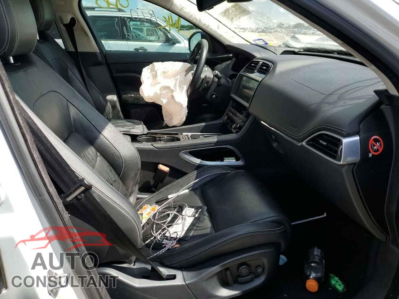 JAGUAR F-PACE 2017 - SADCL2BV4HA048104