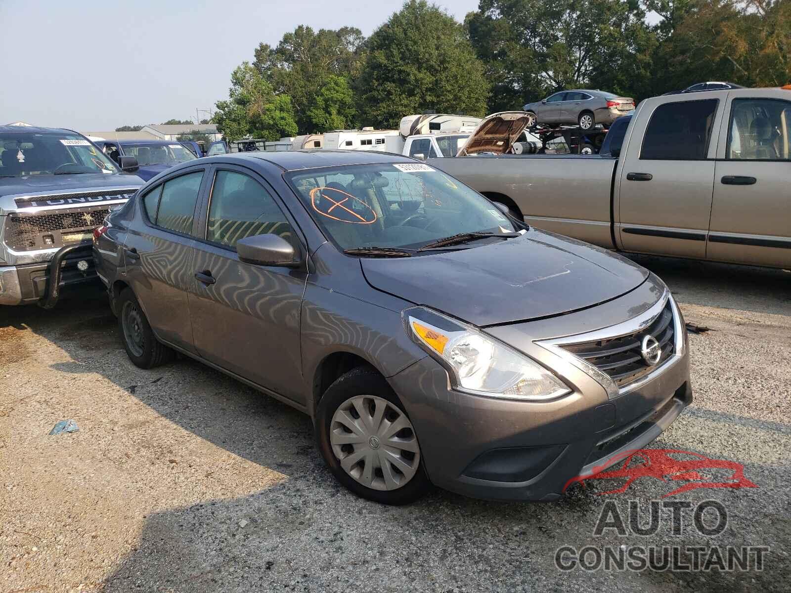 NISSAN VERSA 2017 - 3N1CN7AP6HL852969