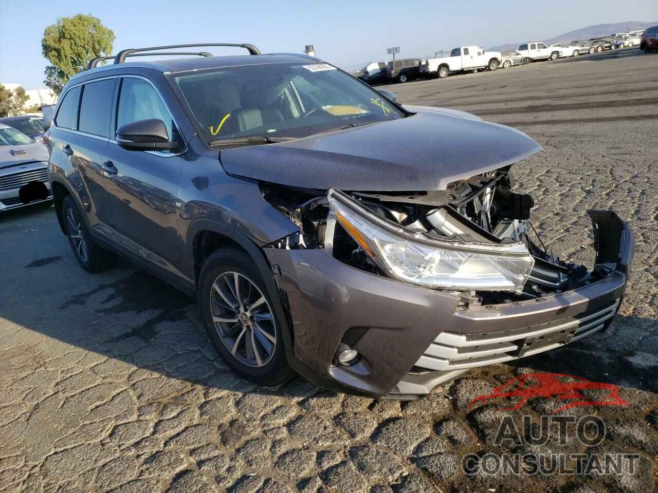 TOYOTA HIGHLANDER 2019 - 5TDJZRFH5KS747587
