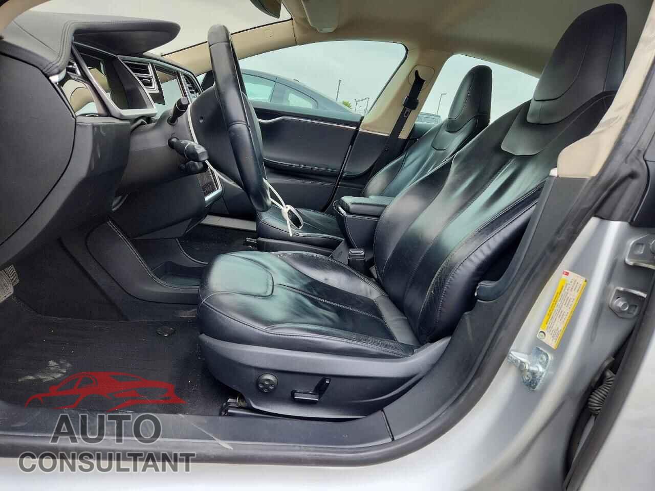 TESLA MODEL S 2013 - 5YJSA1CN7DFP27081