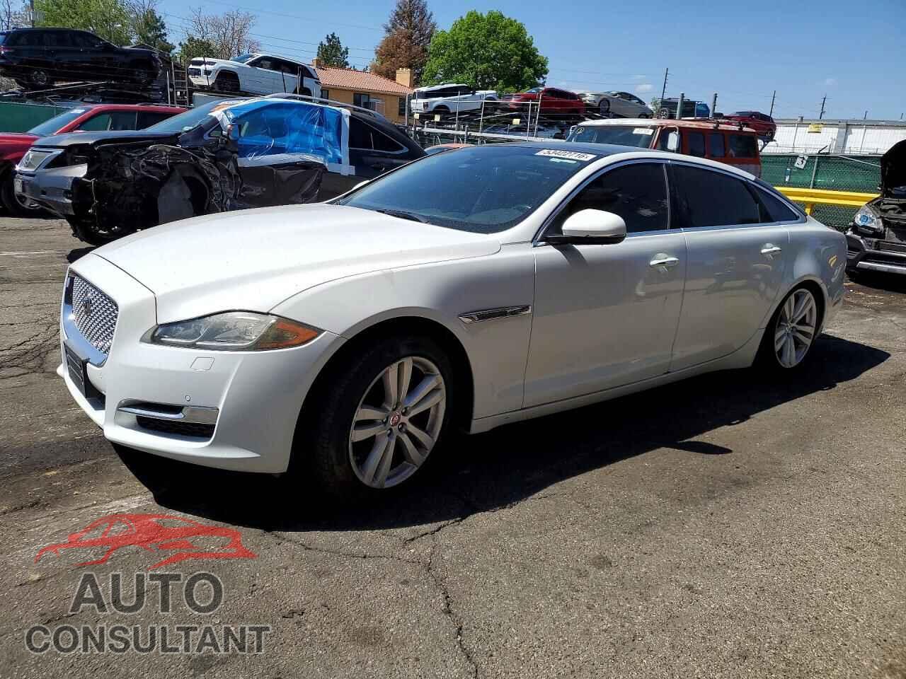 JAGUAR XJ 2016 - SAJWA2G73G8W02460