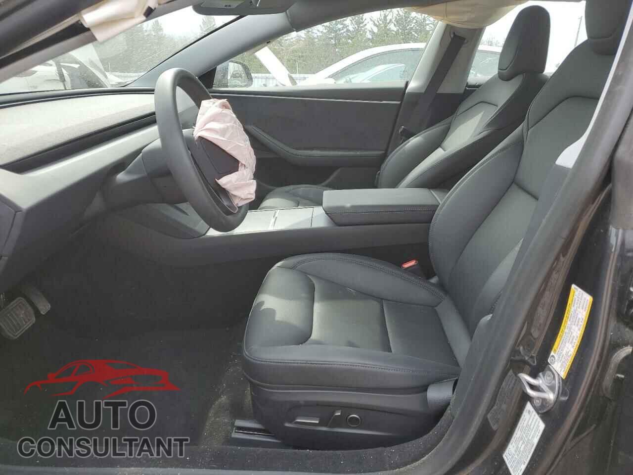 TESLA MODEL 3 2025 - 5YJ3E1EB2SF884851