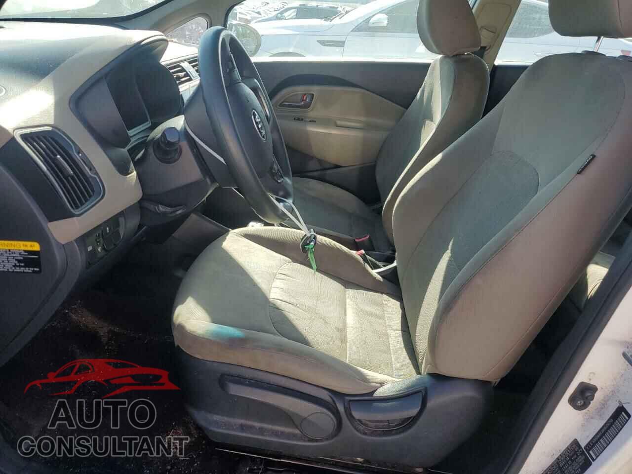 KIA RIO 2017 - KNADM4A38H6006799