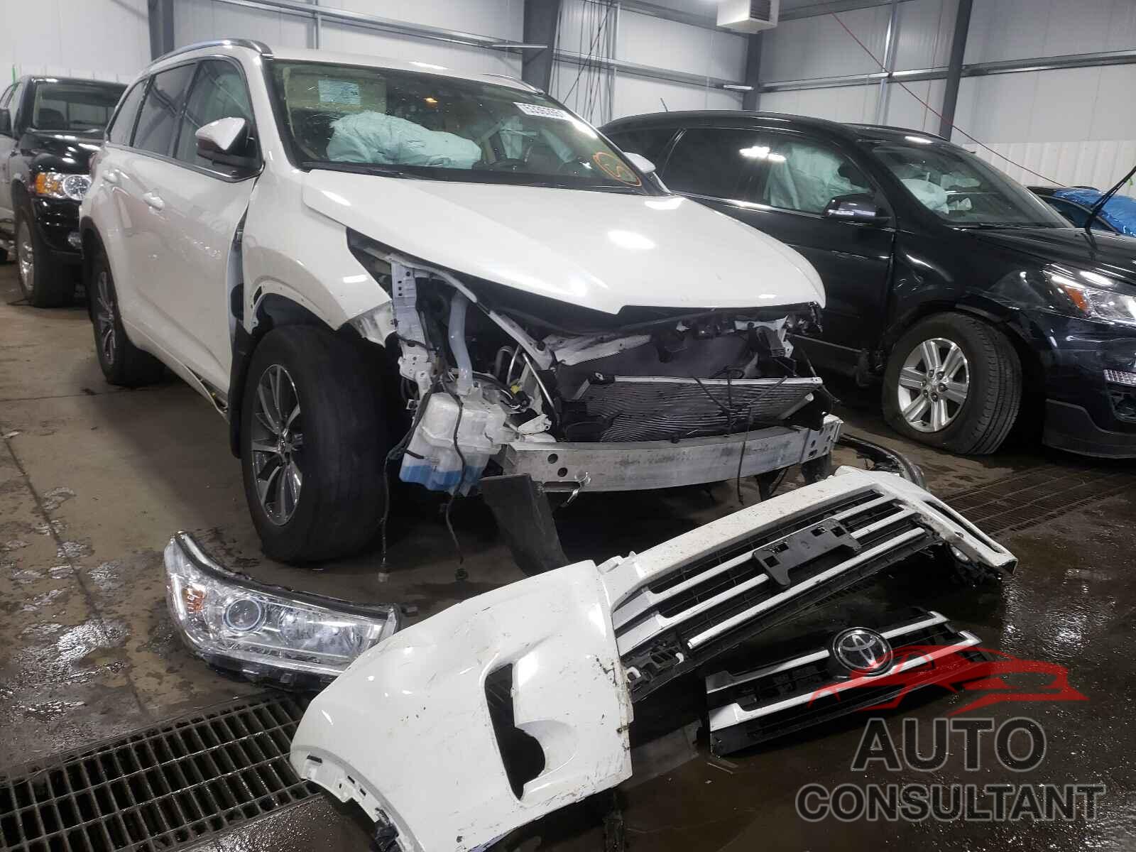 TOYOTA HIGHLANDER 2018 - 5TDJZRFH7JS523333