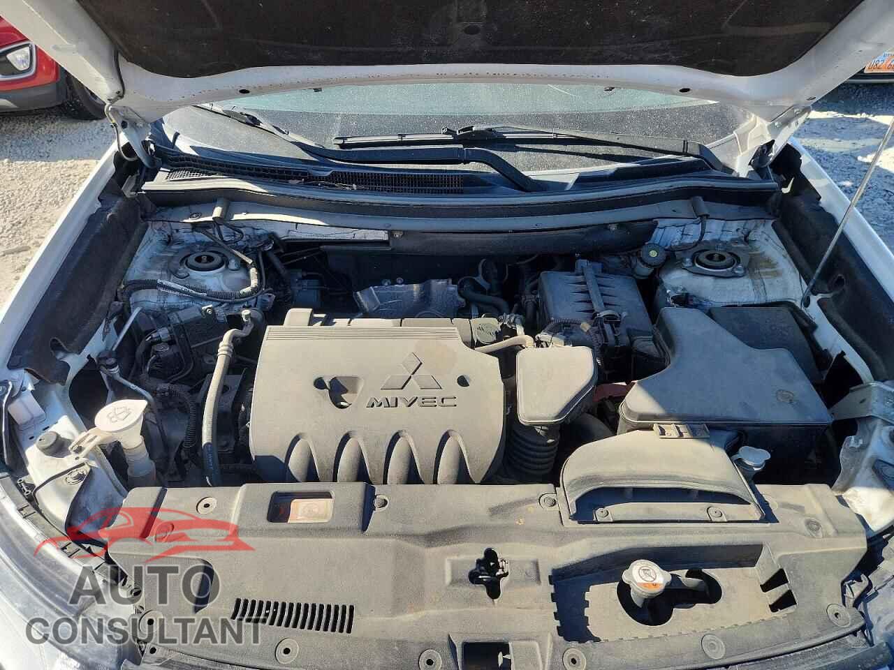 MITSUBISHI OUTLANDER 2020 - JA4AZ3A38LZ018860