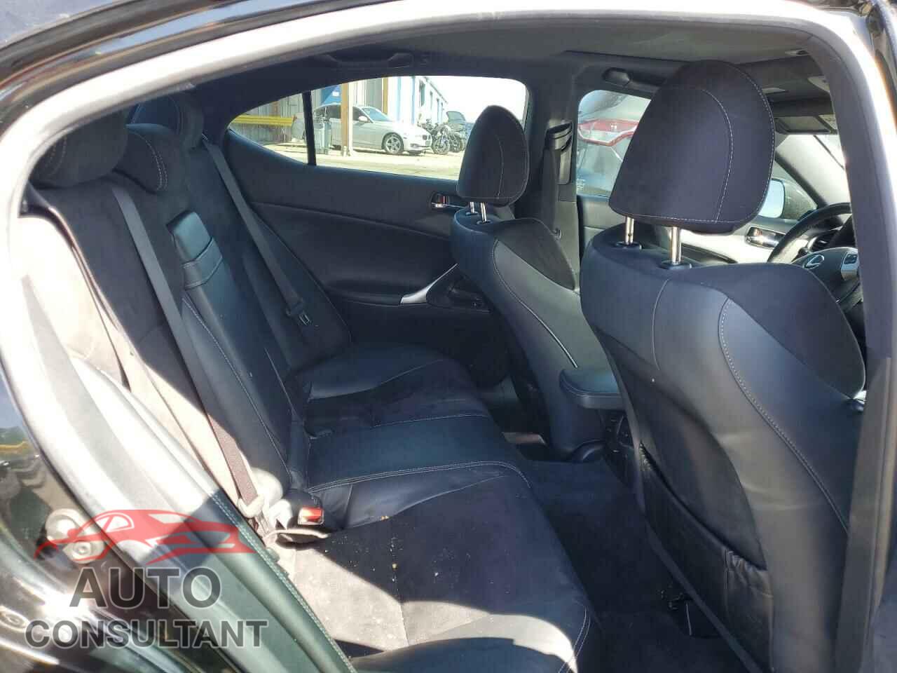 LEXUS IS 2011 - JTHBF5C29B5148833