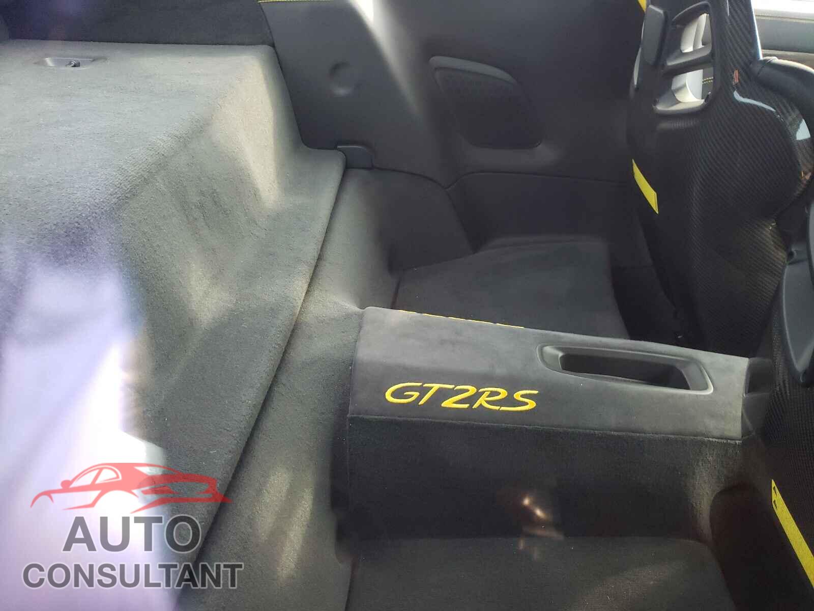 PORSCHE 911 2019 - WP0AE2A97KS155277