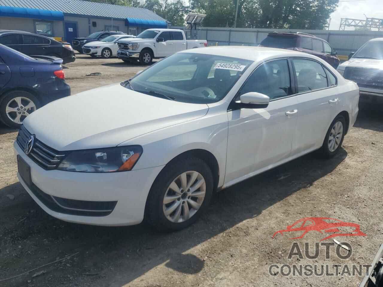 VOLKSWAGEN PASSAT 2013 - 1VWAP7A32DC076354