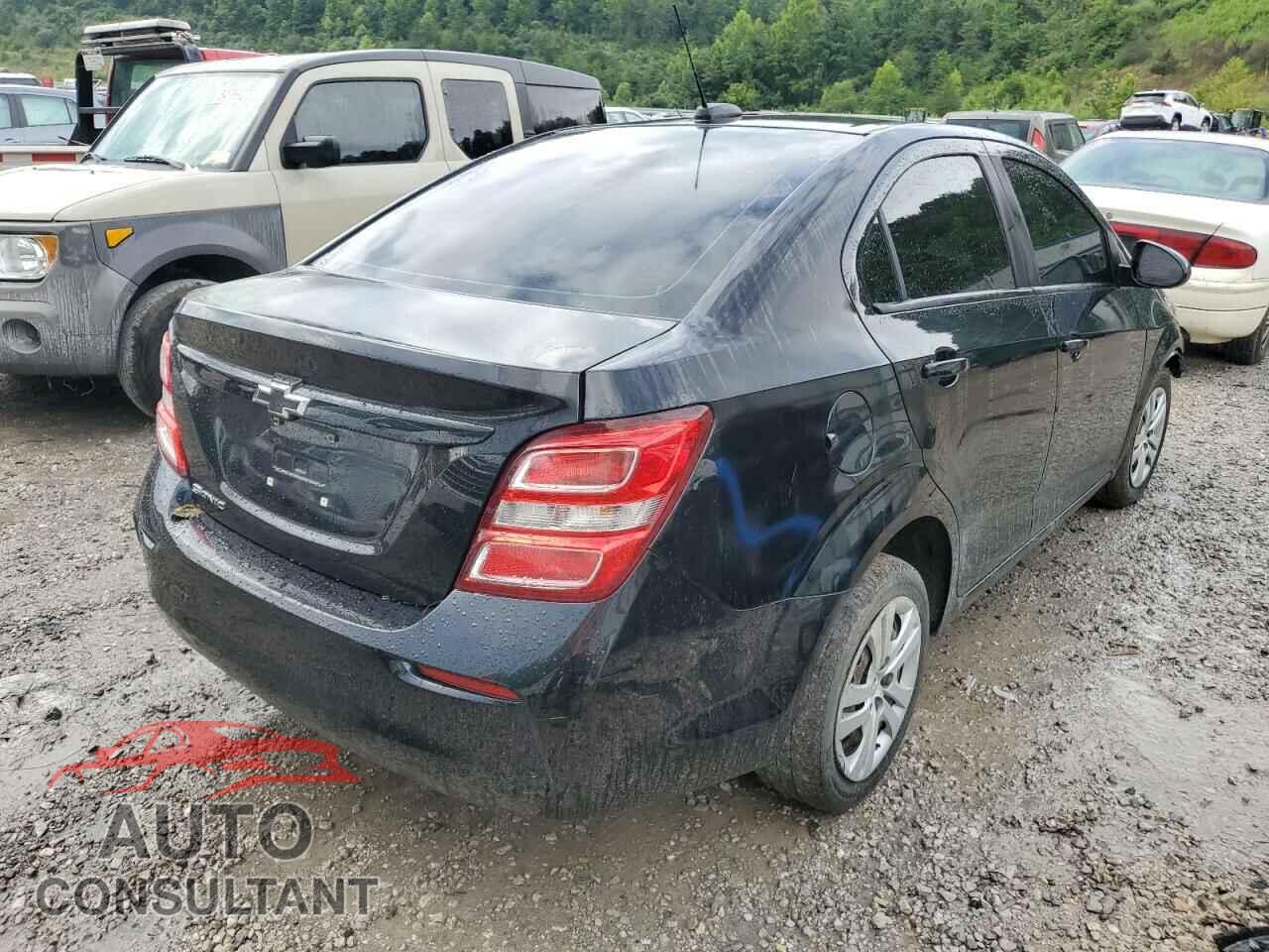 CHEVROLET SONIC 2017 - 1G1JB5SH6H4167166