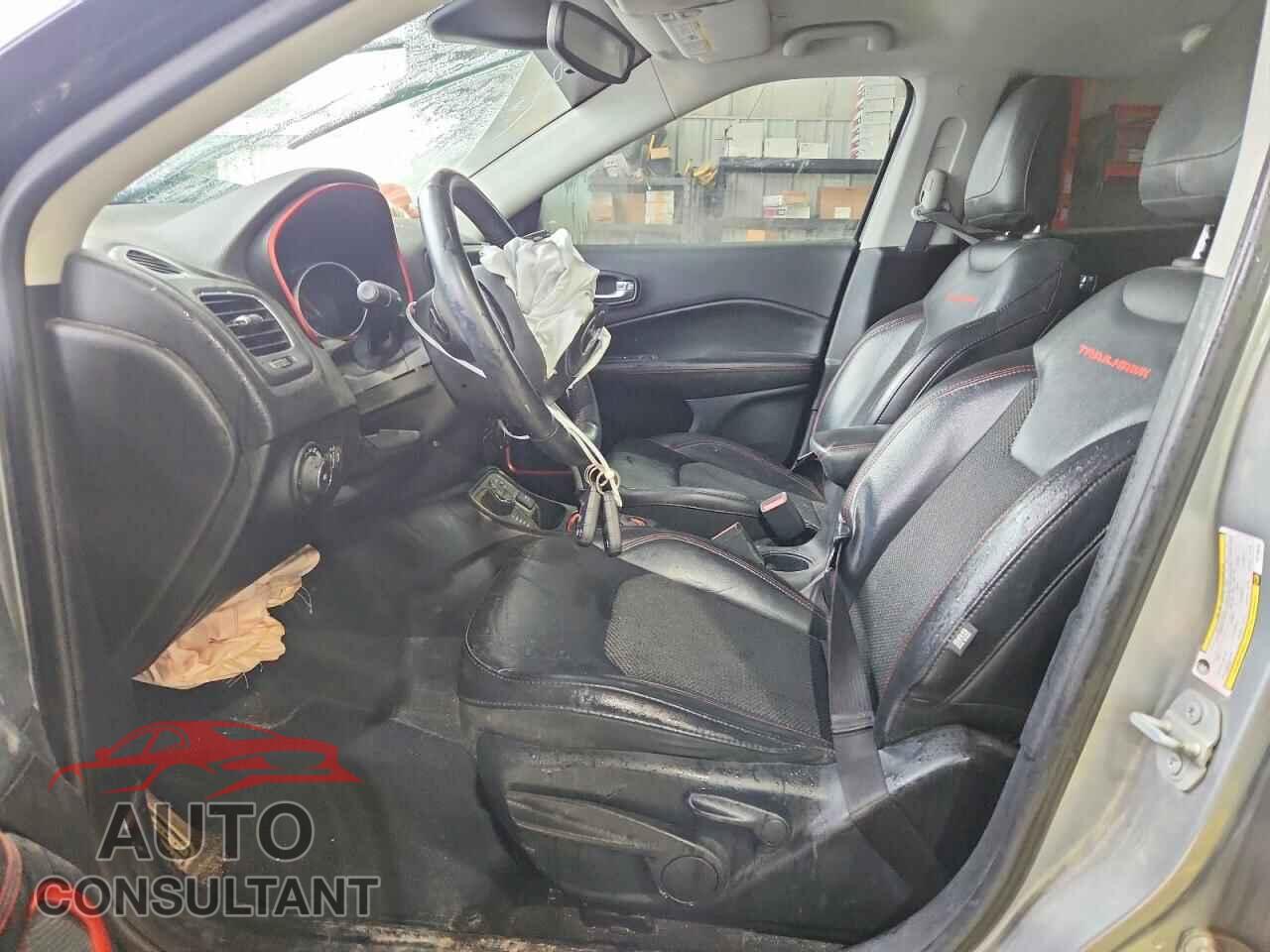 JEEP COMPASS 2019 - 3C4NJDDB4KT716220