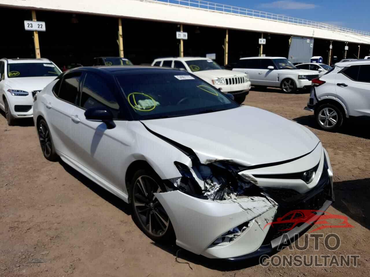 TOYOTA CAMRY 2018 - 4T1B61HK1JU155245