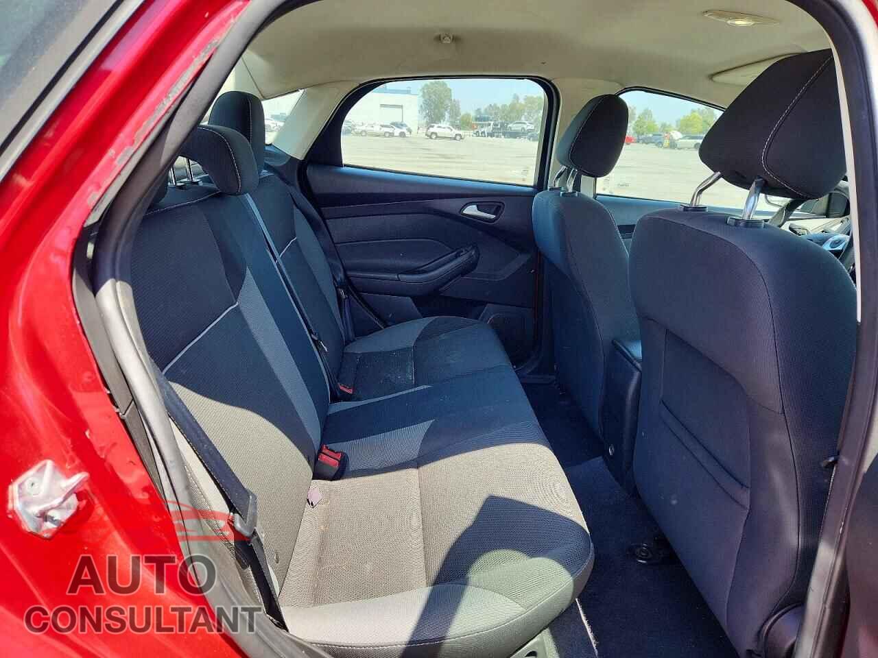 FORD FOCUS 2012 - 1FAHP3F28CL233108