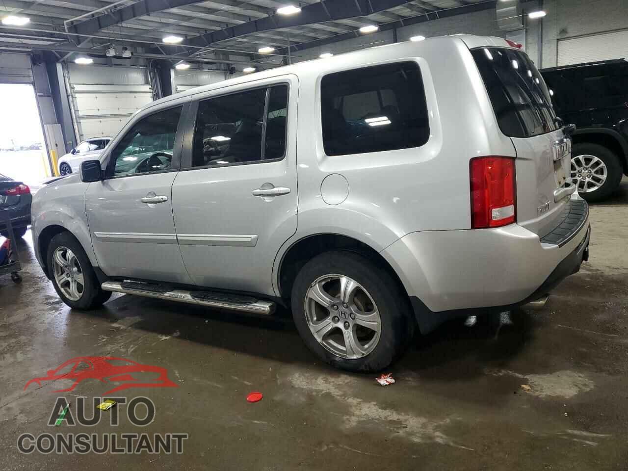 HONDA PILOT 2012 - 5FNYF4H48CB023631